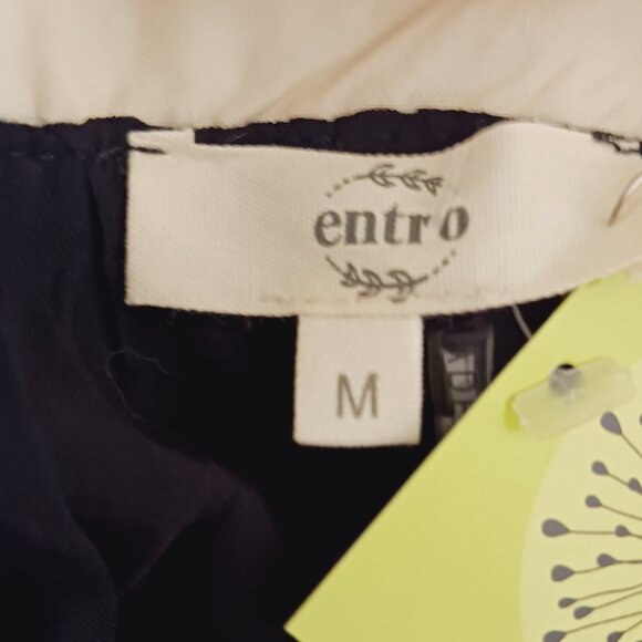 Entro NWT Medium Manhattan Chic Dress, Black W/ Cream Oversized Ruffled Sleeves - Picture 2 of 16